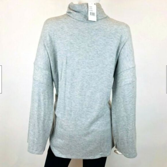 Red Haute Gray Heathered Ribbed Turtleneck Sweater - Picture 4 of 6